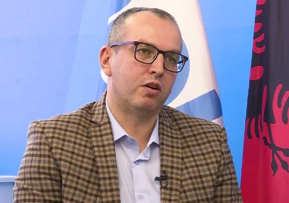Sulmet e pushtetit ndaj Kushtetueses, Gjoshi: Ambasadorë, pse po heshtni?