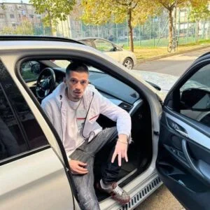 Pendohet tiktokeri shqiptar që ofendoi Adem Jasharin: Kam qenë i pirë, i kërkoj falje të gjjthë shqiptarëve