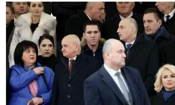 Djali i Vuçiqit në mesin e të ftuarve të nderit në festimin e Ditës së Republikës Srpska