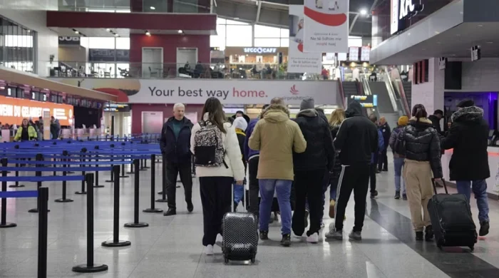 Paga të vogla: Mësuesit kosovarë shfrytëzojnë pushimet pa pagesë për emigrim