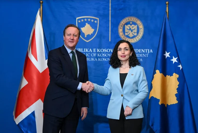 Osmani në takim me sekretarin Cameron: Anëtarësimi i Kosovës në NATO, hap i domosdoshëm për paqen dhe stabilitetin