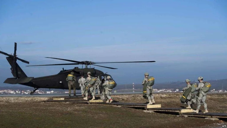US Senden Sie eine Iowa Guard Battalion nach Kosovo