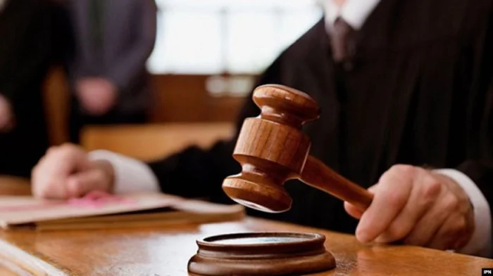 Volljaka omicidio a Kline: L'uomo ferito si riferisce al momento in cui i sei accusati hanno attaccato suo fratello a morte