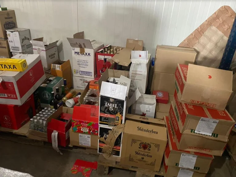 Documentos claros confiscados en Leposaviq