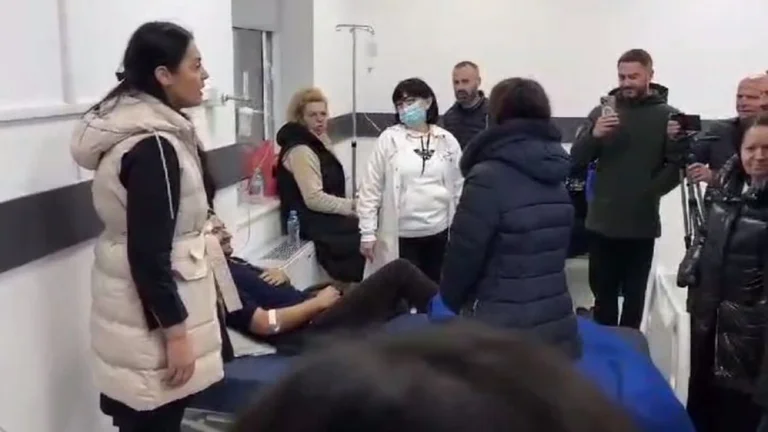 Fuoco al centro commerciale a Lushnje, 25 persone finiscono in ospedale