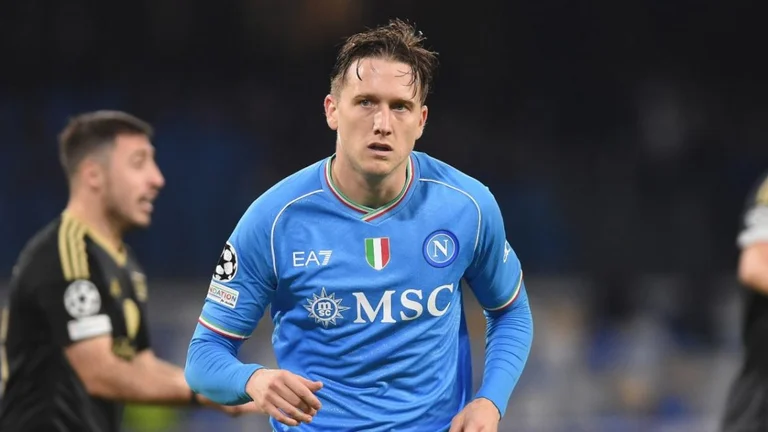 The interest in advanced talks with Piotr Zielinski, issues of the contract
