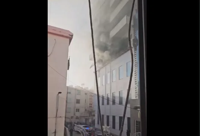 Great fire at a shopping mall in Albania, Balla: There are residences upstairs, dangerous situations