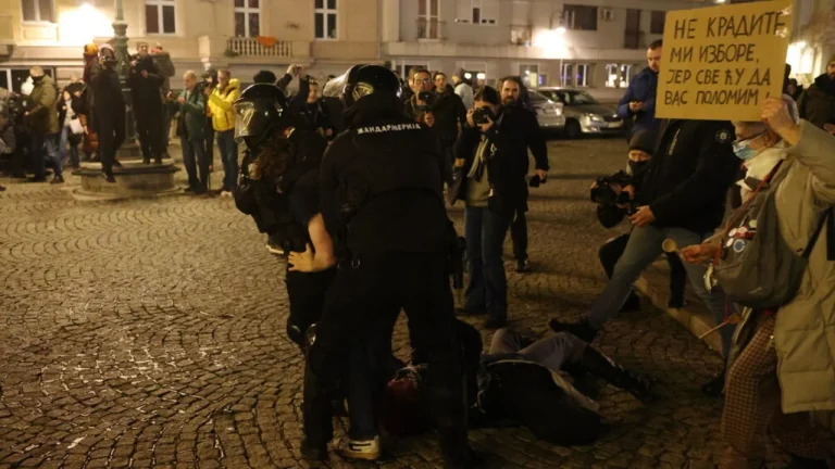 L'opposizione serba: gli incidenti di prova hanno causato le autorità