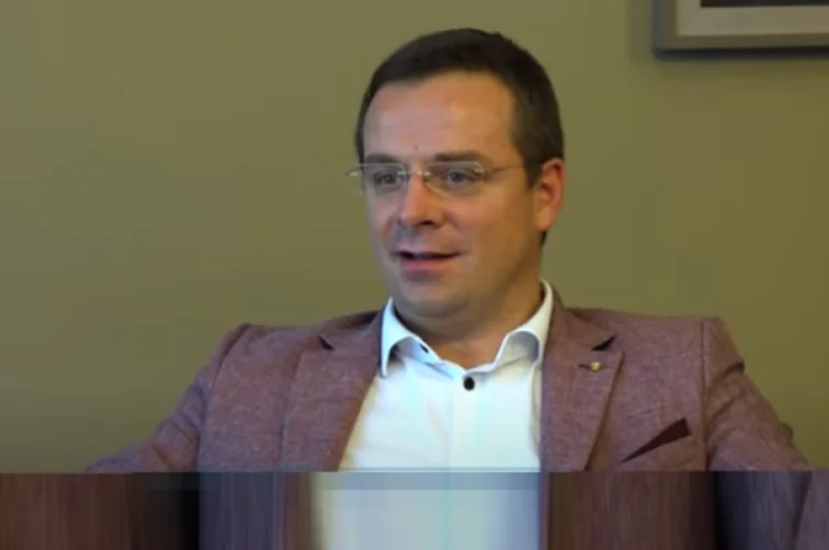 Violent Proteste, Stojkovic: Das russische Regime in Serbien muss den Zorn der Menschen spüren