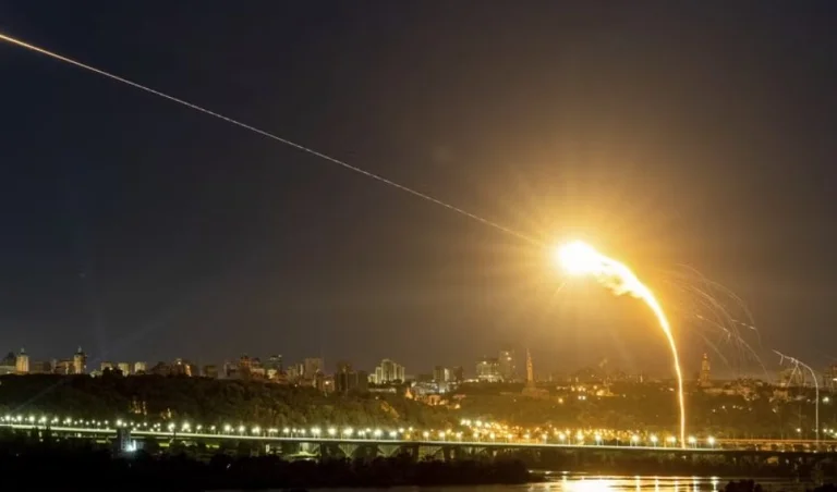 Russlands Nachtangriff, Ukraine sagt, es zerstört 14 Ängste