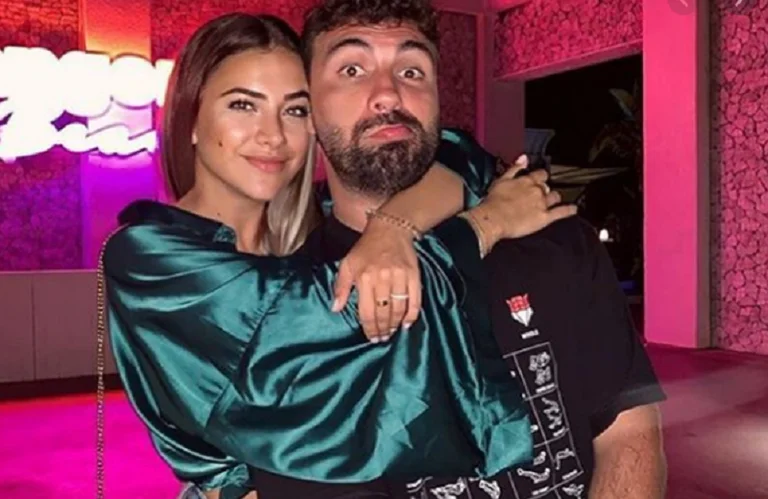 L'ex Sarah di Ledre gode di separazione, recitando come mai prima