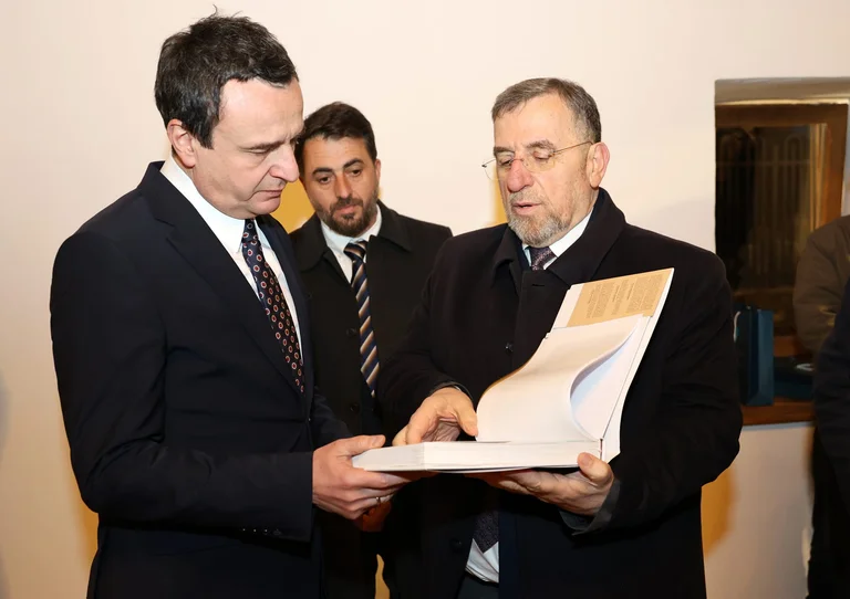 Kurti und Ternava besuchen die Novoberda Chershi Moschee, BIK Details: