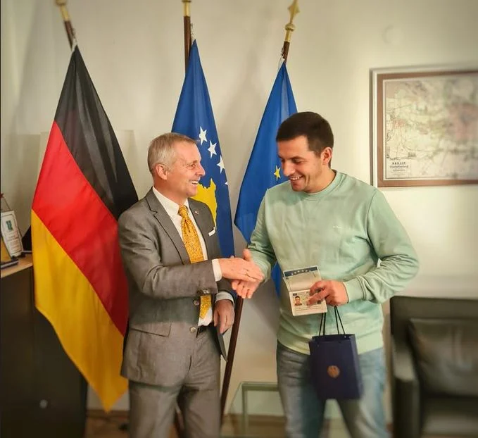 Visto d'addio: Ultimi cittadini prende il turista dall'ambasciatore tedesco