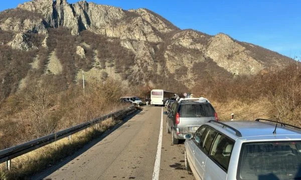 Flow at Kosovo border points, Serbia police engage additional personnel