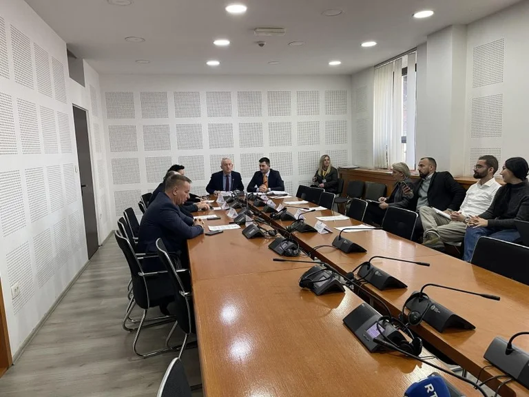 La Commissione fallisce per le riserve statali a causa del boicottaggio VV