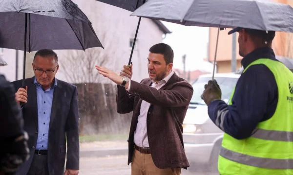 Krasniqi nga Mitrovica: Komunat që udhëhiqen nga PDK-ja kampione në qeverisje të mirë