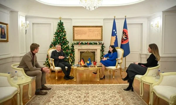 Takimi i djeshëm i Osmanit me Ambasadorin e Gjermanisë, Presidenca jep detaje për çka folën