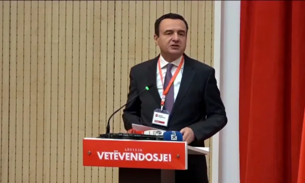 Kurti akuza mediave se “s’po i paraqesin vendimet e Qeverisë”, porositë strukturat e VV’së të merren direkt me qytetarët