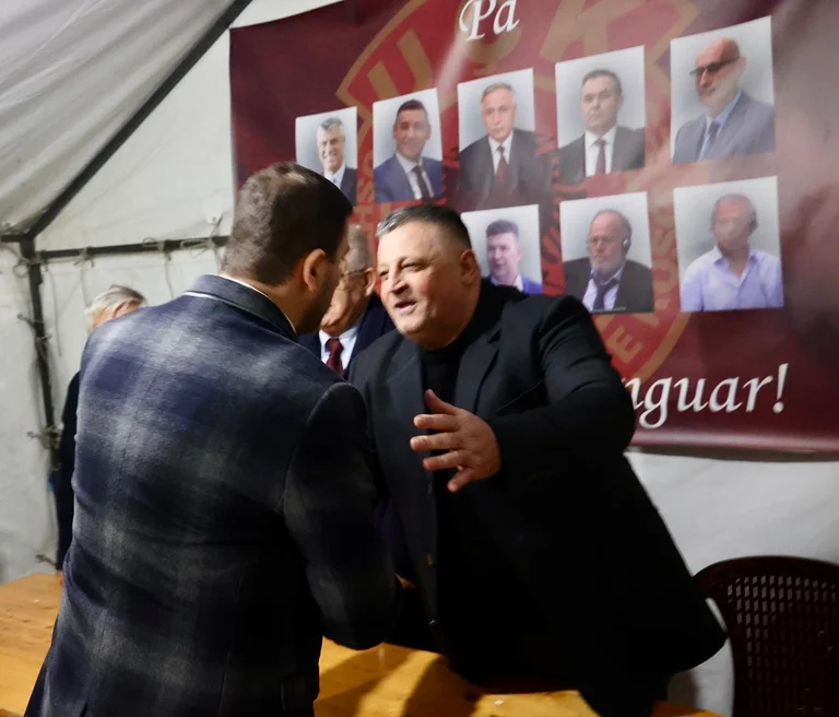 Krasniqi viziton Nasim Haradinajn pas kthimit nga Haga: Uroj që së shpejti të lirohen edhe krerët e UÇK-së