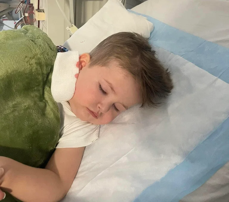2-year-old Leart needs help, needs 33,000 euros for kidney transplant