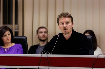 L'heure de la protestation et de la révolte civique contre le pouvoir de Kurt frappe à la porte