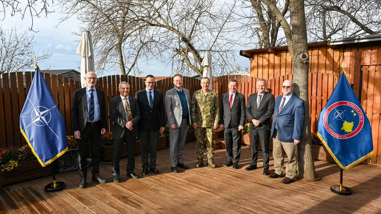 Ulutas takohet me ambasadorët e QUINT-it në Kosovë, flasin për sigurinë e dialogun