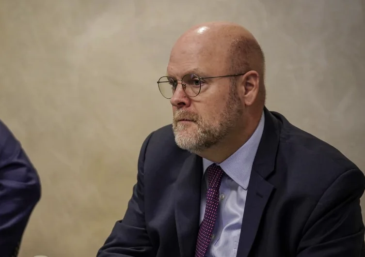 Hovenier mirëpret marrëveshjen mes KEDS-it dhe Elektroseverit: Rryma e shpenzuar duhet të paguhet