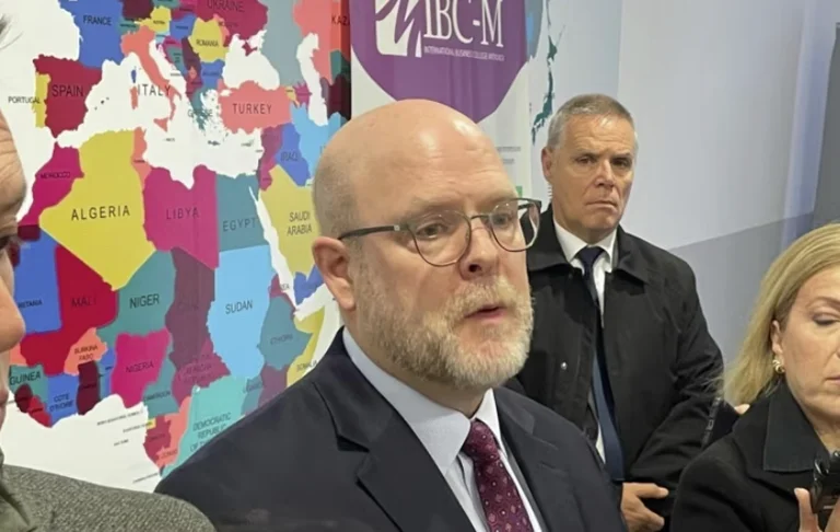 Hovenier: I habitur me kritikat që po bëhen rreth draft-statutit për Asociacionin