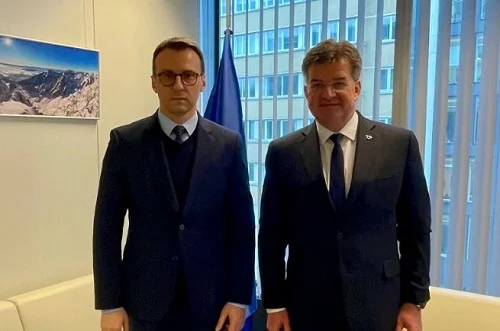Lajçak me Petkoviqin: Folëm për draft-statutin e Asociacionit
