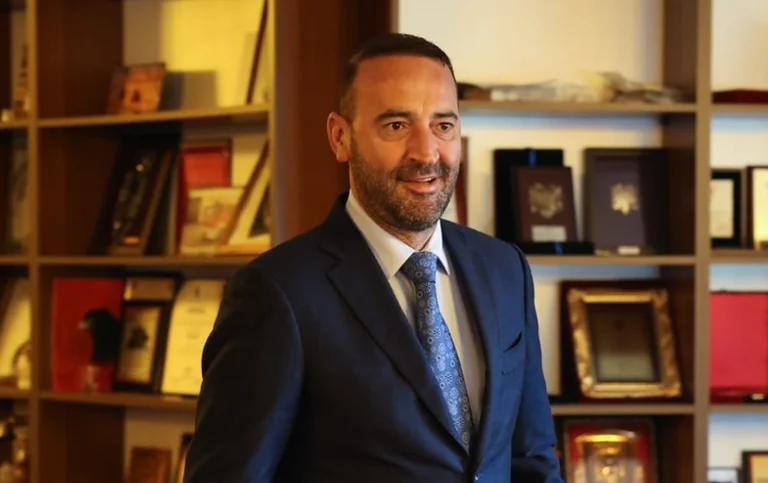 Diskriminimi në buxhet: Daut Haradinaj ka një paralajmërim për Qeverinë Kurti