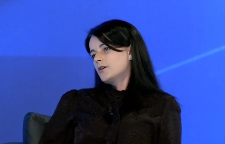 Vasfije Krasniqi tregon për ofertën e PDK-së dhe telefonatën me Albin Kurtin