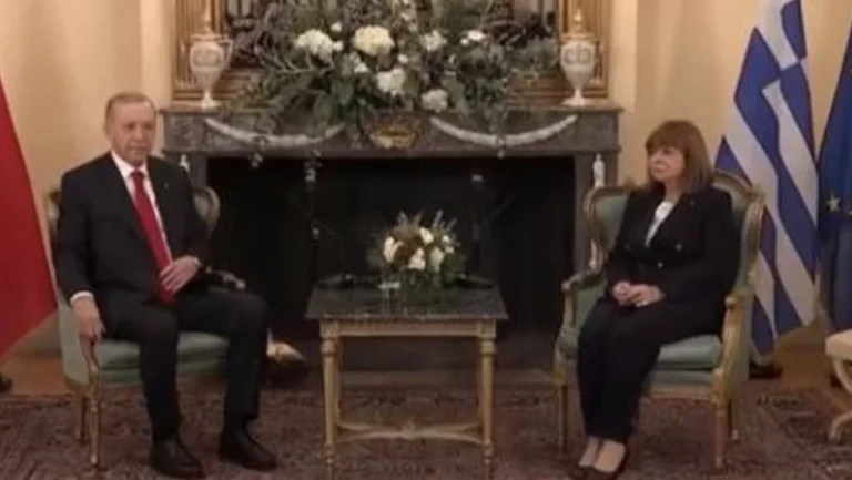Erdogan me presidenten greke: Kjo vizitë do të jetë fillimi i një epoke të re në marrëdhëniet Greqi-Turqi