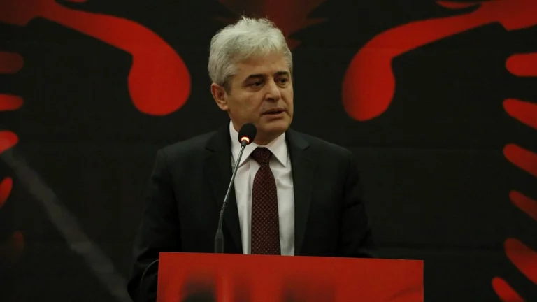 Ali Ahmeti: Nga 28 janari Maqedonia e Veriut do të ketë kryeministër shqiptar