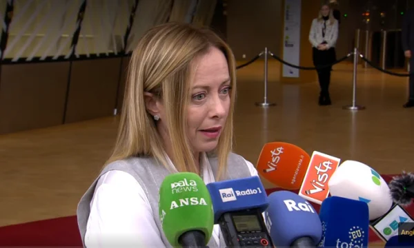 Meloni në Beograd për dialogun Kosovë -Serbi : Po punojmë që plaët t’i realizojnë obligimet që kanë marrë