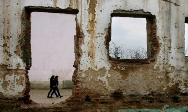Kërkohet që dëmet e luftës të jenë temë e dialogut në Bruksel