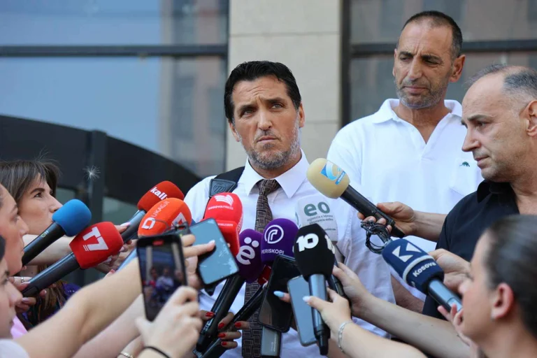 Avokati Rexhepi: Për vrasje në rrethana të tilla, kodi penal është për burgim të përjetshëm