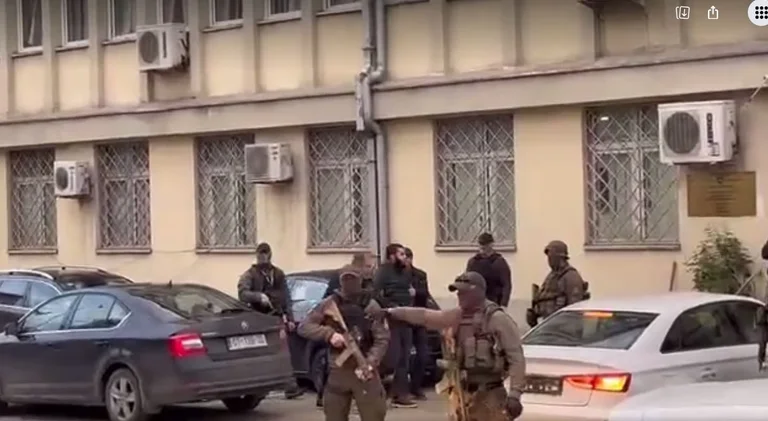 Grabitja në Suharekë: Dalin para gjykatës 4 të arrestuarit