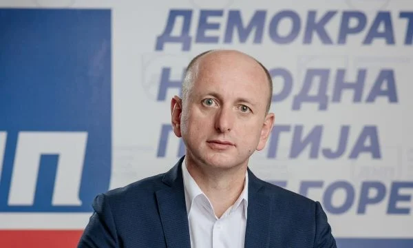 Little Montenegrin MP makes films: Better plants tomatoes than to recognise Kosovo to become minister