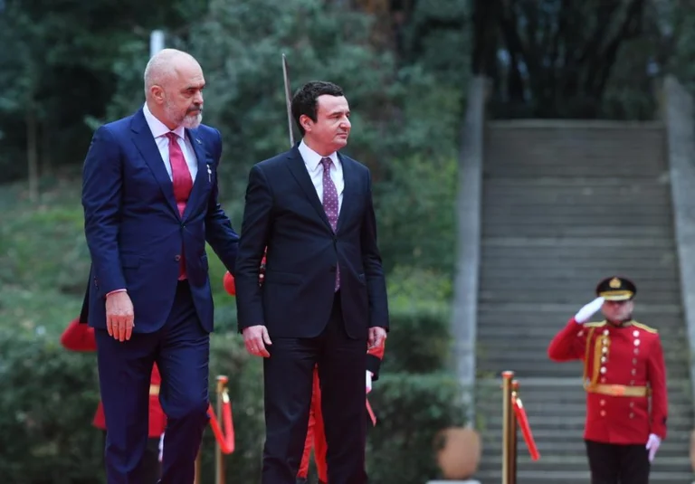 Edi Rama in Kosovo oggi, atteso alla cerimonia di stato da Kurti