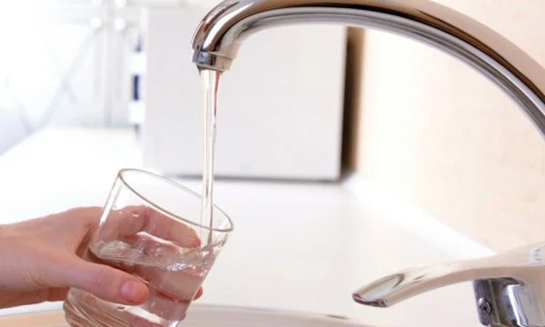 Weiman exasperiert: Wasserreduktionen in Fushe Kosovo