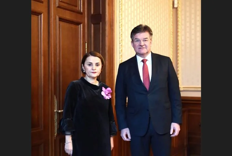 Romanian top diplomat meets Lajcak, offers support for Kosovo- Serbia