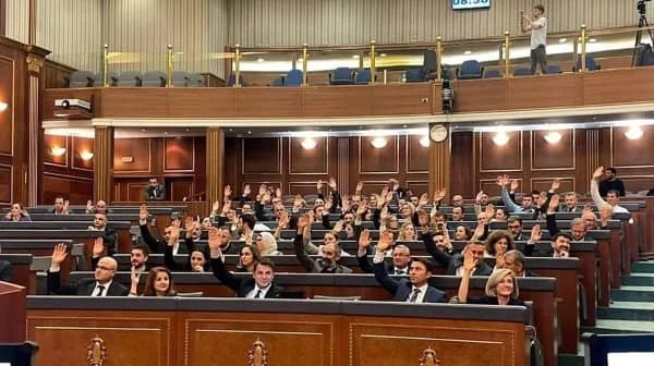 Parlament ratifizierte fünf internationale Abkommen gestern, Gesamtwert von über 311m Euro