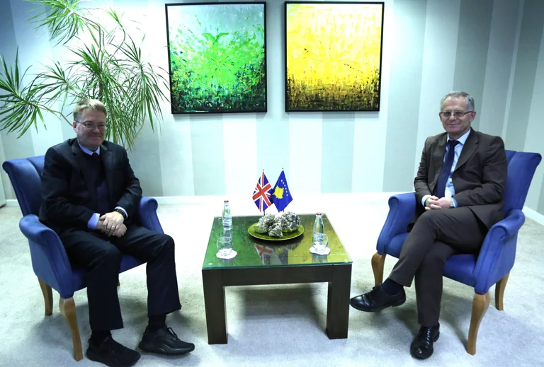 Bislim incontra l'ambasciatore Abbott, parla la sicurezza nel nord