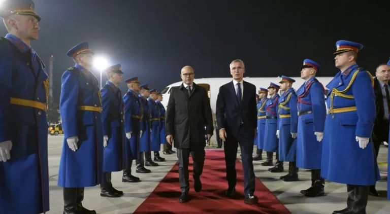 Nach dem Kosovo leitet Stoltenberg nach Serbien