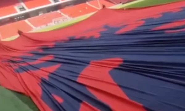 La bandera gigante que aparecerá esta noche en יx1⁄4