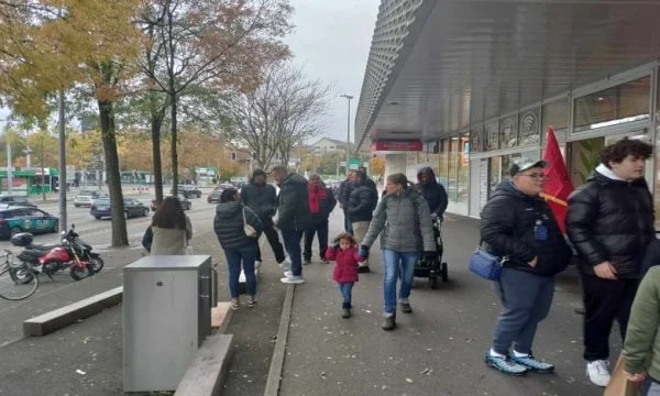 partido Suiza-Kosovo, billetes de 100 francos en el mercado negro