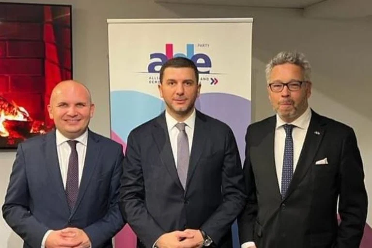 Krasniqi meets with ALDE officials in Brussels, discussed recent developments in Kosovo