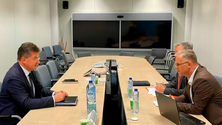 Zyra e Kryeministrit del me njoftim për takimet në Bruksel: Është folur për sekuencimin, jo për draftin e Asociacionit