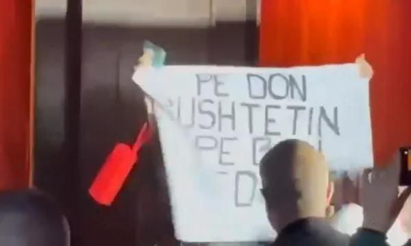 “Pe don pushtetin, pe bon Zajednicen” PSD ia ndërpren fjalën kryeministrit Kurti në Ulpiana Forum