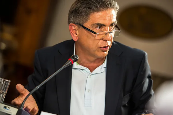 Akademiku shqiptar në Maqedoninë e Veriut: Kur flas shqip, gjysma e kolegëve maqedonas e lëshojnë sallën